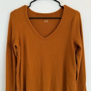 American Eagle Outfitters Ribbed V-Neck Long Sleeve Top - Rust